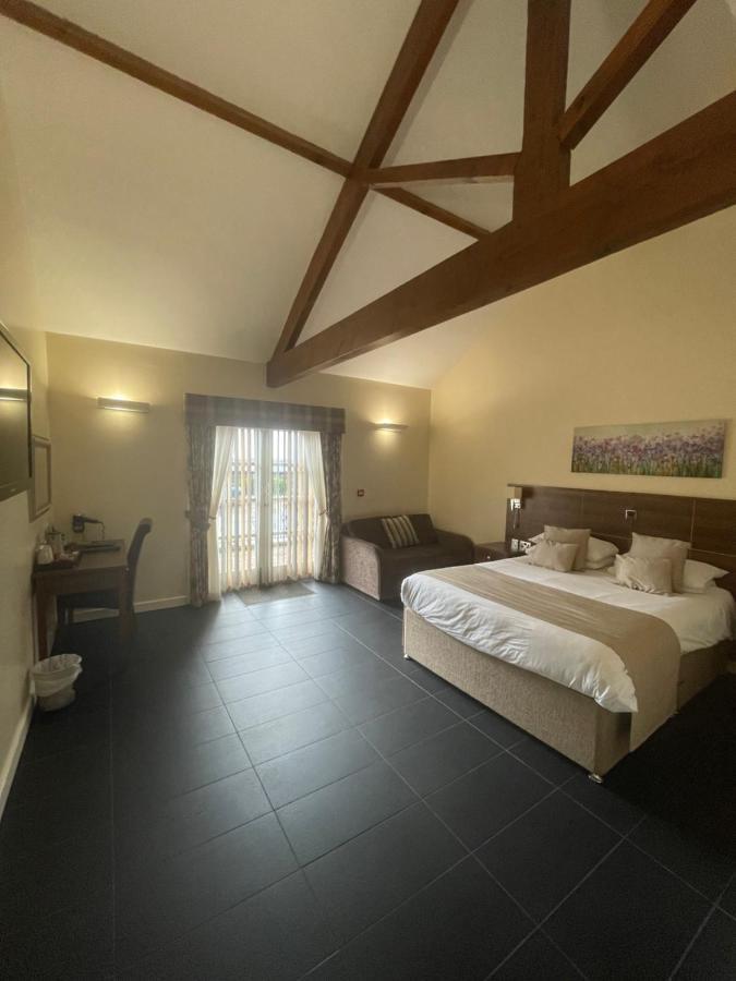 Kings Croft Hotel Pontefract Bagian luar foto