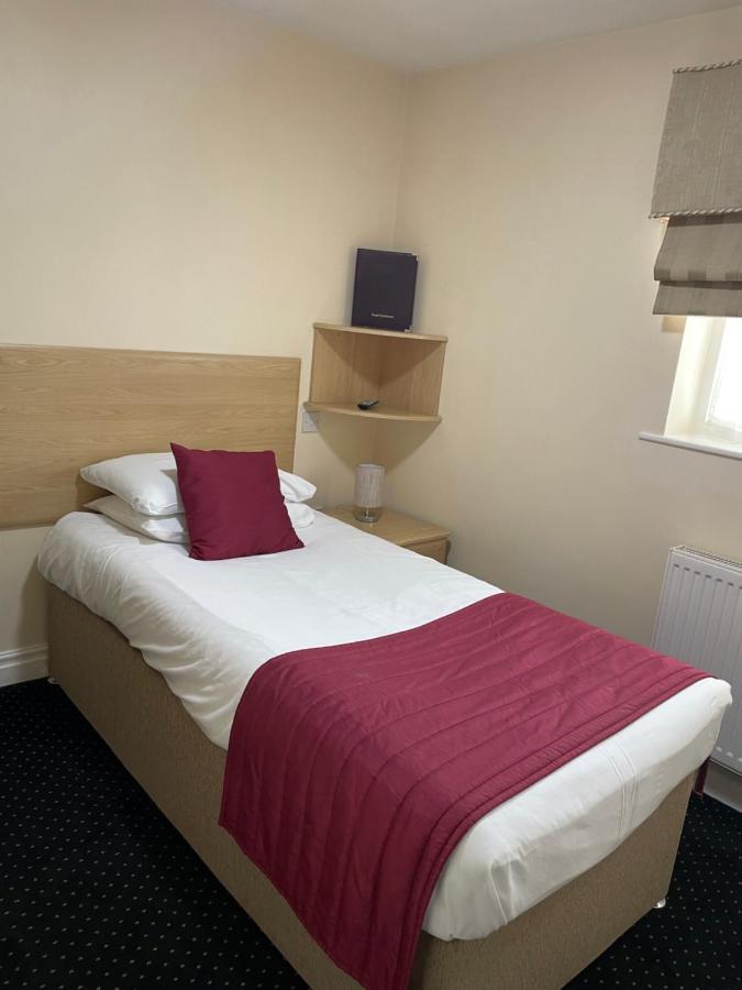 Kings Croft Hotel Pontefract Bagian luar foto