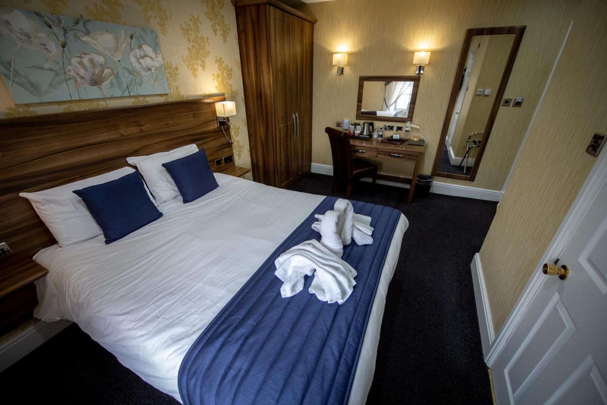 Kings Croft Hotel Pontefract Bagian luar foto