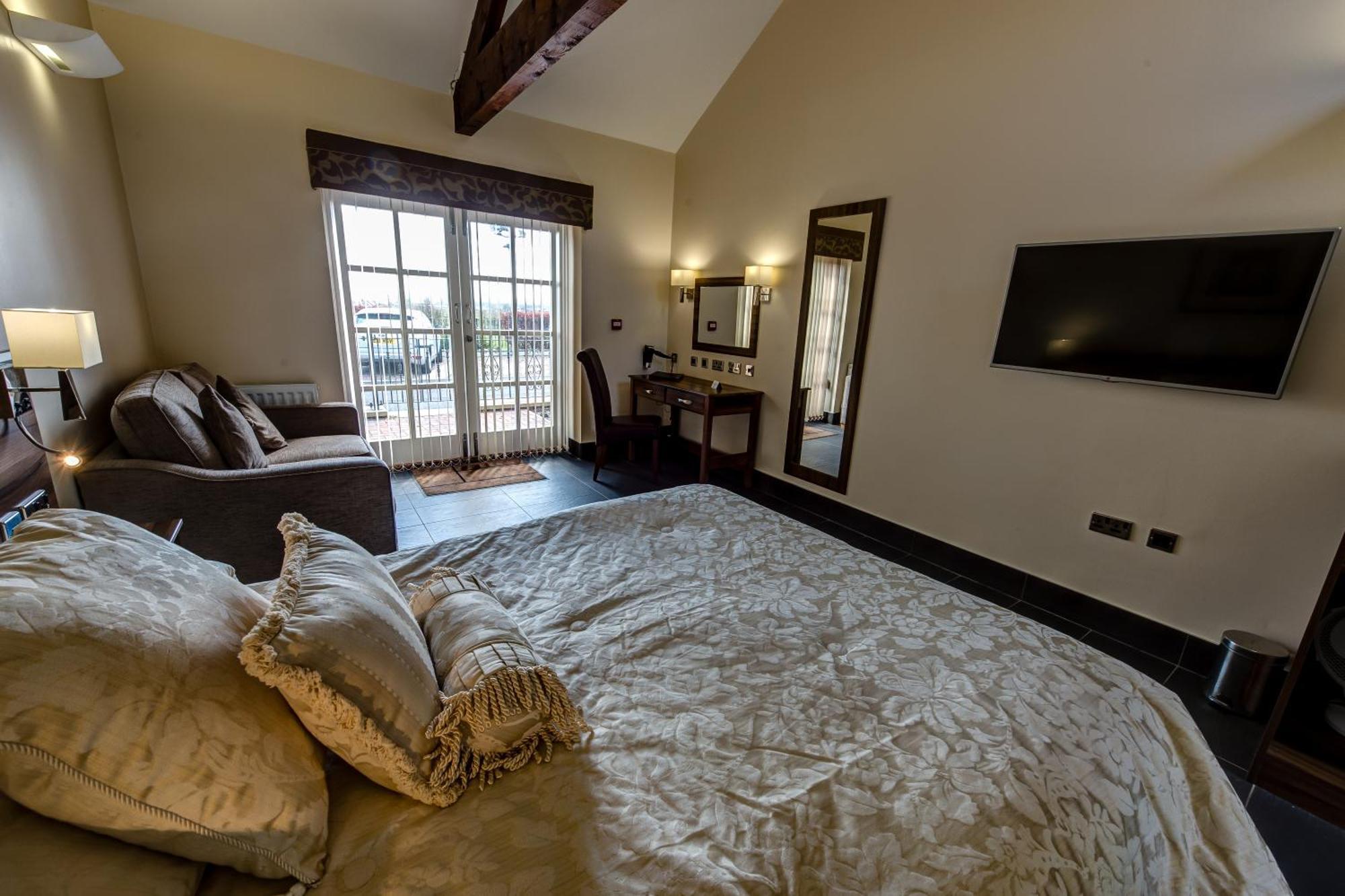 Kings Croft Hotel Pontefract Bagian luar foto