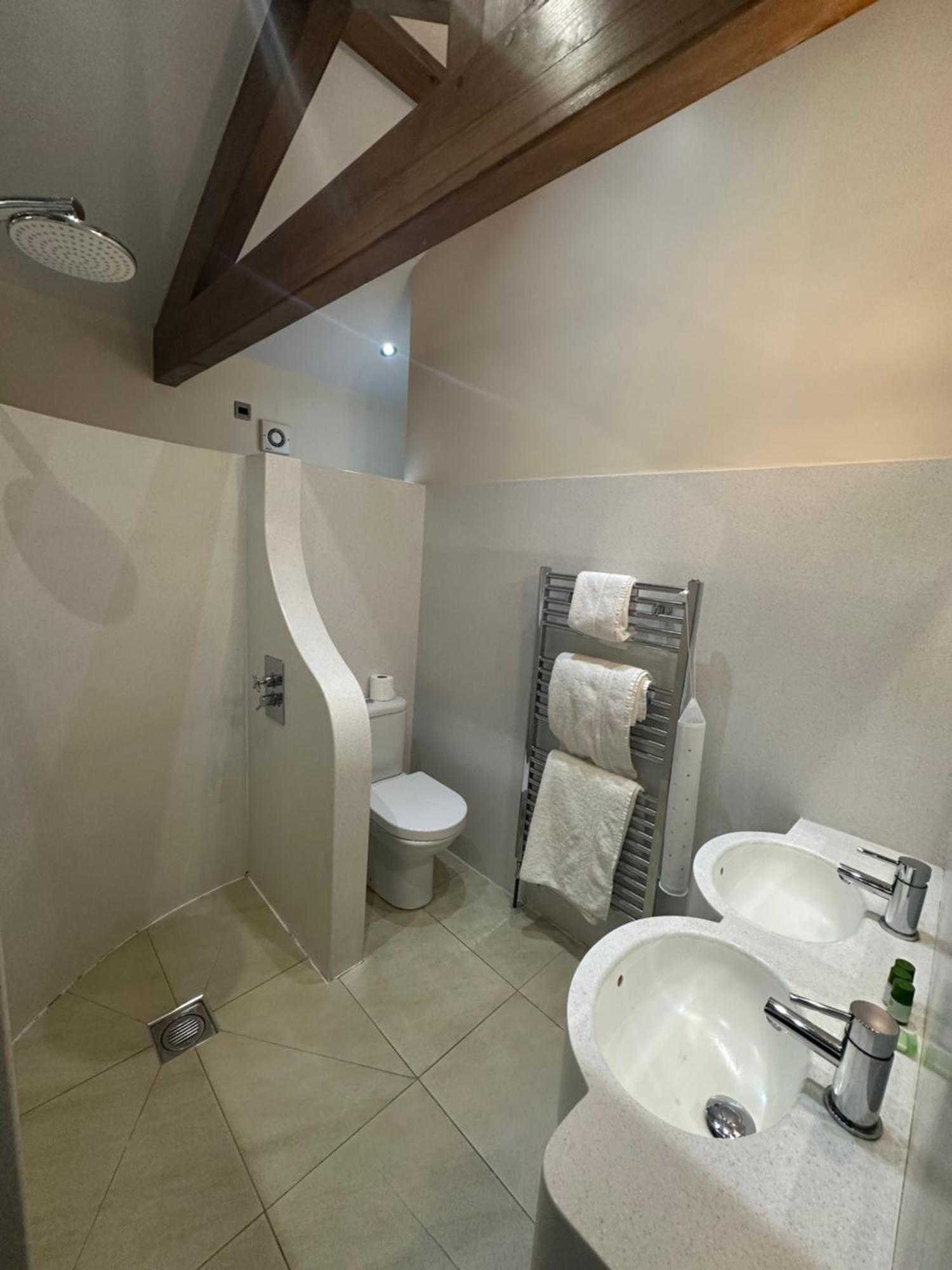 Kings Croft Hotel Pontefract Bagian luar foto
