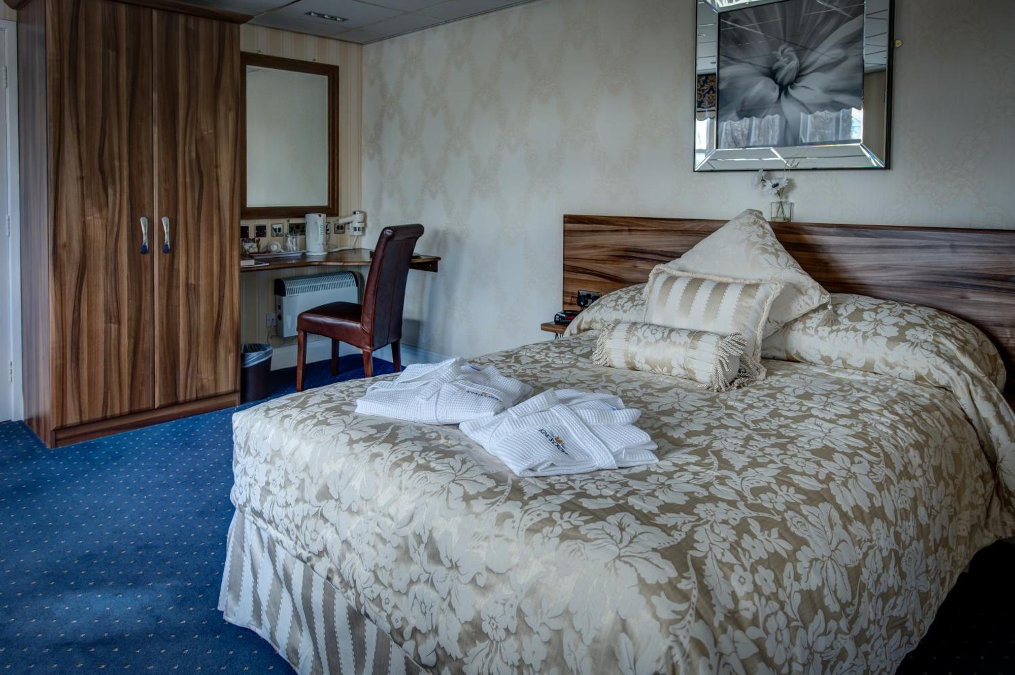Kings Croft Hotel Pontefract Bagian luar foto