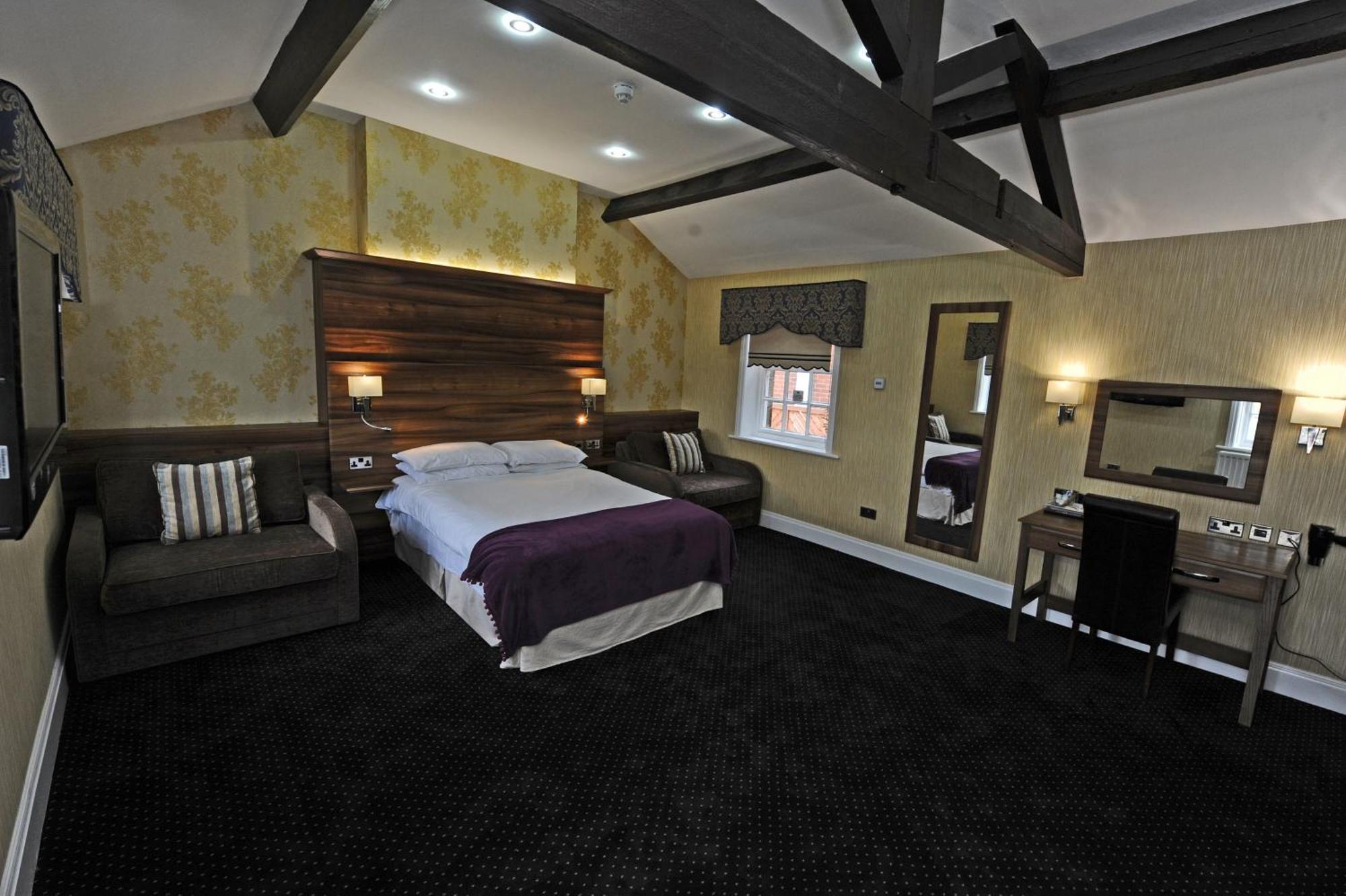 Kings Croft Hotel Pontefract Bagian luar foto